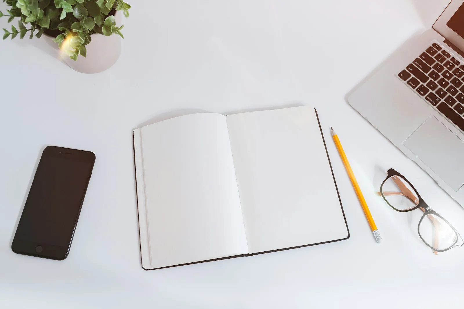 Digital vs Paper Planners: An Honest Comparison